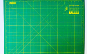 Matilda's Own Self-Healing Cutting Mat (22 x 16 inch)